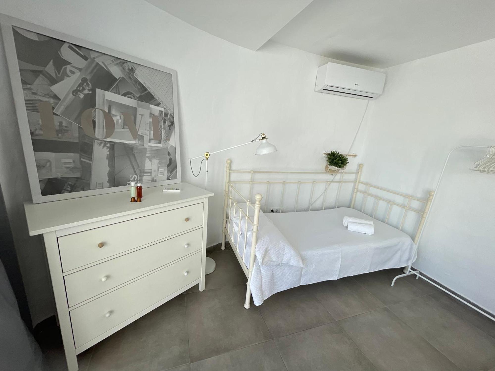 Mediterranean House - Habitaciones Privadas En Casa Compartida Майрена дел Алхарафе Екстериор снимка