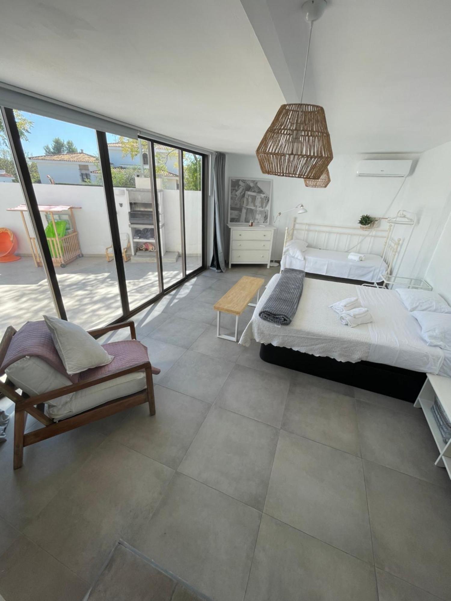 Mediterranean House - Habitaciones Privadas En Casa Compartida Майрена дел Алхарафе Екстериор снимка