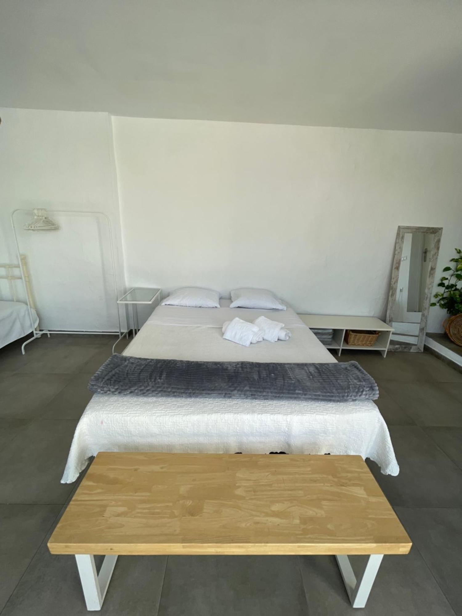 Mediterranean House - Habitaciones Privadas En Casa Compartida Майрена дел Алхарафе Екстериор снимка